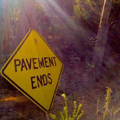 pavement-ends-sign