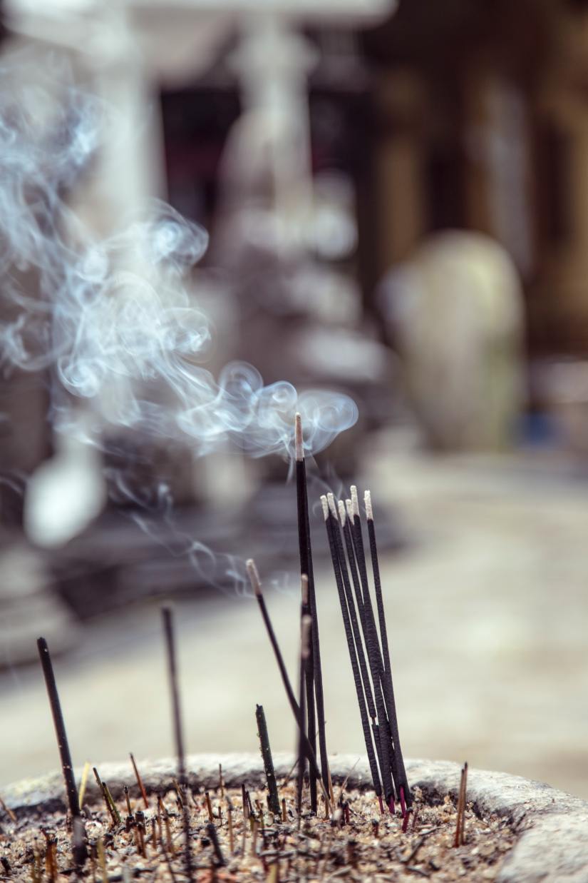 incense-milada-vigerova-Kfn2n0p6Lgc-unsplash